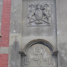 GHQ building (formerly), crest